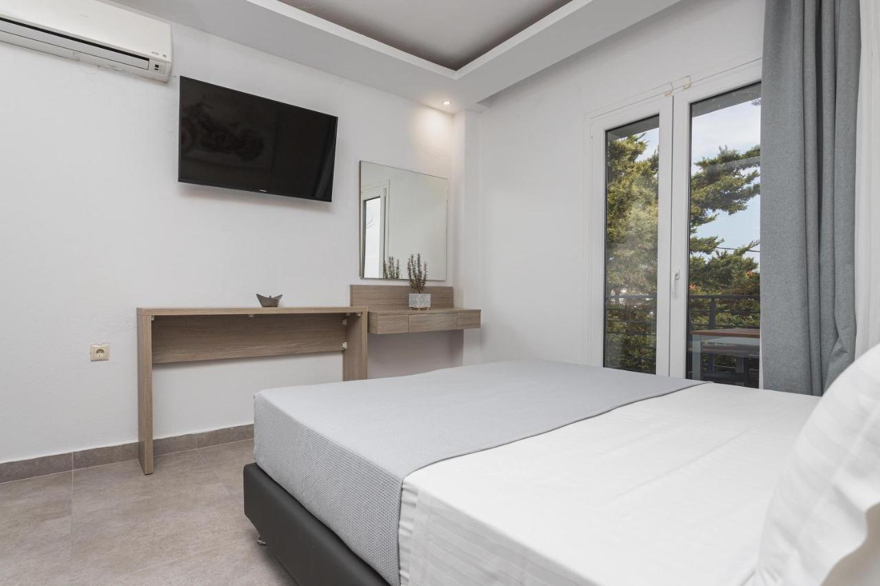 Newstory Suites Possidi Exterior photo
