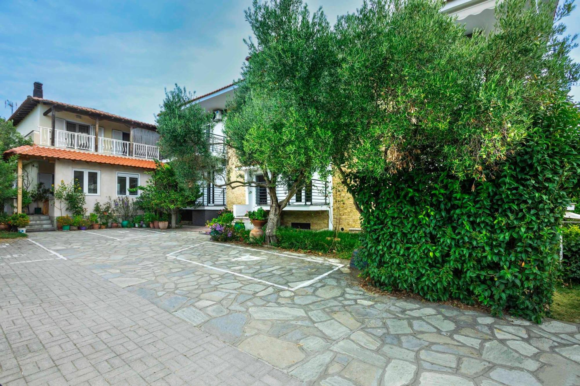 Newstory Suites Possidi Exterior photo